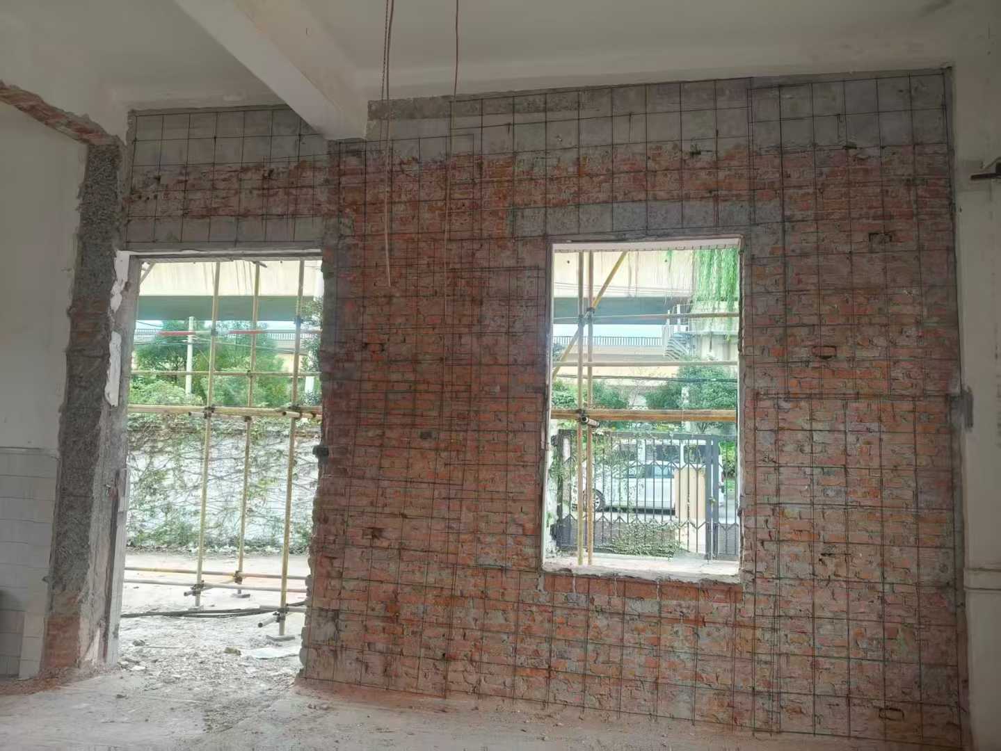 附着力决胜质量：华谨房屋加固为老旧小区改造