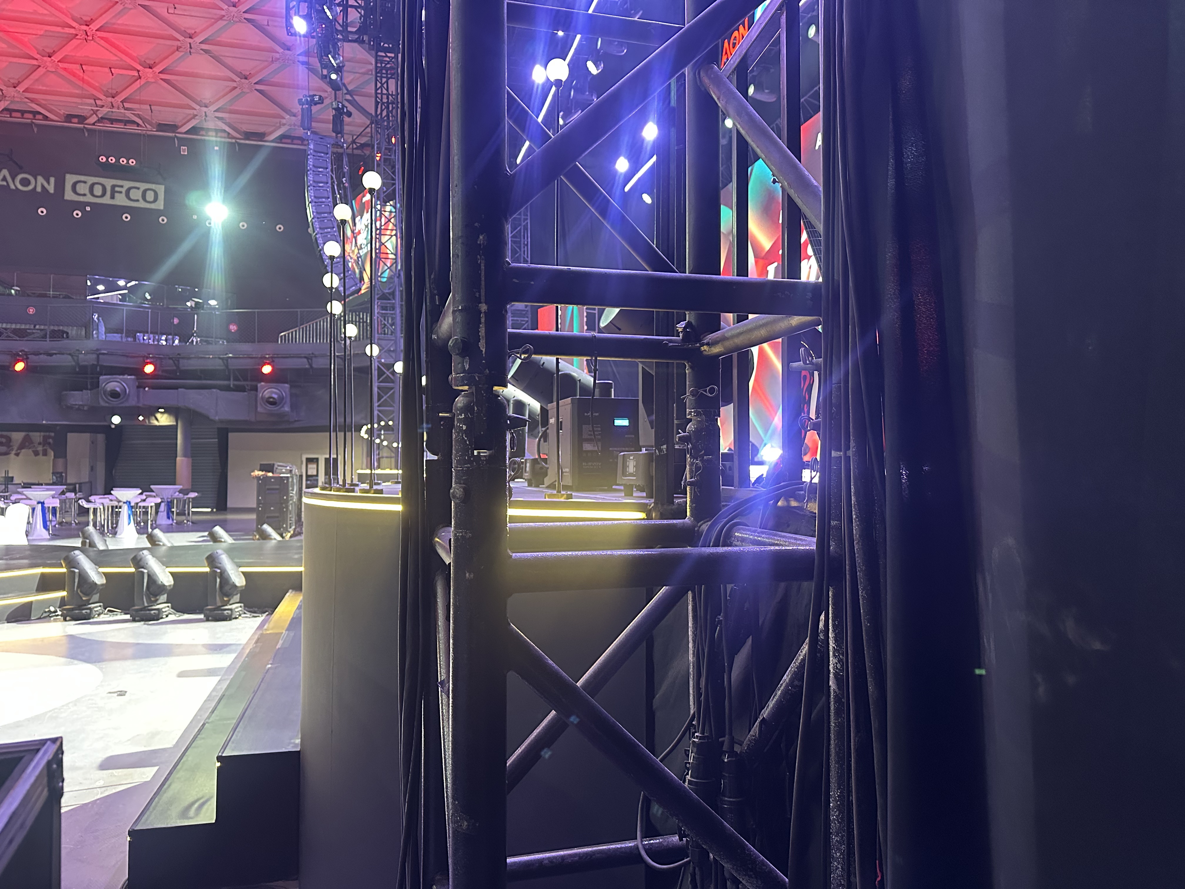 “微短剧”拍摄基地兴起：临时布景的电气“隐